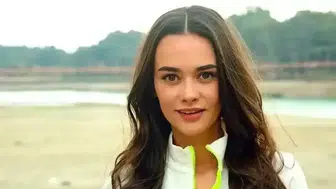 Hande Soral oğlunun ilk okul gününde duygusal anlar yaşadı