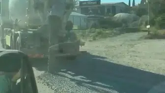 Hatay’da yola beton döken mikserin sahibine ağır ceza