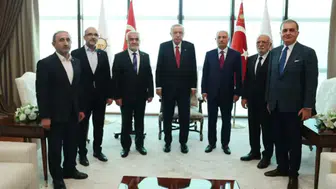 Cumhurbaşkanı Erdoğan, HÜDA PAR lideri Yapıcıoğlu'nu kabul etti