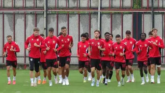Samsunspor’da kiralık operasyonu : 2’si yabancı 8 futbolcu gönderildi