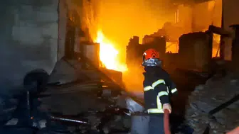 Çorum'da dehşet anları : Kuşburnu için yakılan ateş 2 evi yaktı