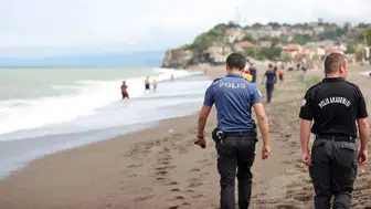 Tekirdağ Saray'da olumsuz hava etkisi : Denize girişler yasaklandı