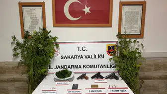 Sakarya'da 3 ilçede uyuşturucu operasyonu : 4 kişi tutuklandı