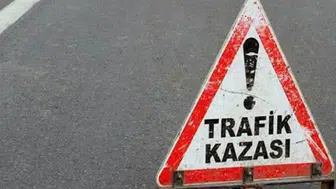 Kars'ta korkutan kaza : Hafif ticari araç ile otomobil çarpıştı