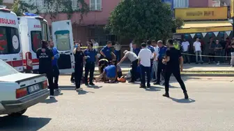 Adana'da adliyeden çıkan aileye silahlı saldırı: 1 ölü