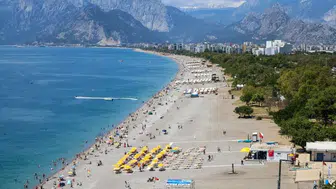 Balıkçılar hareketsiz yatan kişiyi fark etti !
