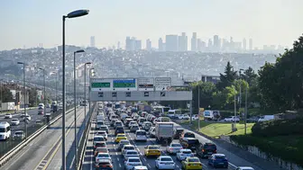 İstanbul'da ilk iş gününde trafik yüzde 56'ya çıktı