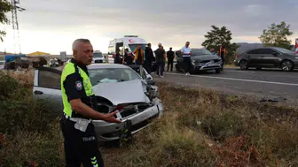 Nevşehir'de otomobiller çarpıştı : 2'si çocuk 6 yaralı