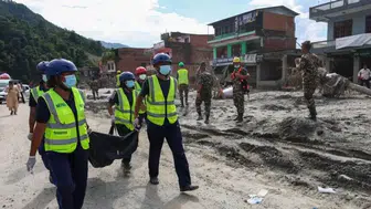 Nepal'deki sel felaketinde can kaybı 987'ye yükseldi