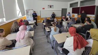 Bilecik'te velilere akran zorbalığı eğitimi : 43 veli bilgilendirildi