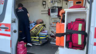 Bursa’da seyyar satıcı denetiminde kavga çıktı : Zabıta memuru hastaneye kaldırıldı