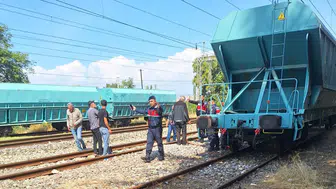 Eskişehir'de vagona çıkan baba çocuk elektrik akımına kapıldı
