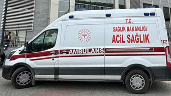 Kırıkkale'de işçi servisi ile otomobil çarpıştı : 14 yaralı