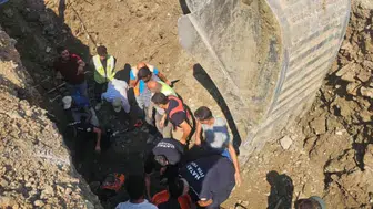 Hatay'da göçük altında kalan 2 işçi yaralandı