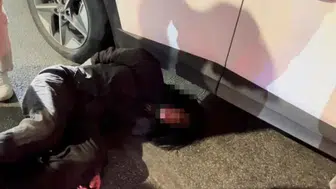Polise ve gazetecilere saldıran alkollü kadın tutuklandı