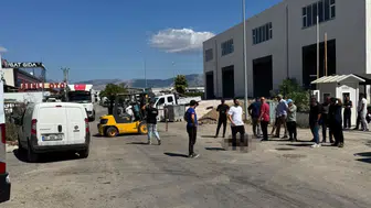 Manavgat'ta forklift ataşmanına çarpan motosikletin sürücüsü öldü