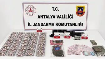 Antalya'da uyuşturucu operasyonu : 6 kilo 850 gram skunk ve çok sayıda suç aleti yakalandı