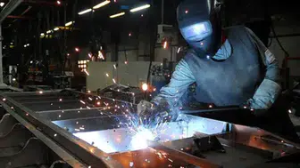 Sanayi üretimi hem yıllık hem aylık geriledi