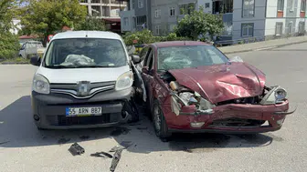 Samsun İlkadım'da kaza : Baba ve 12 yaşındaki oğlu yaralandı