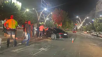 Batman'da iki otomobil çarpıştı : 2 kişi yaralandı