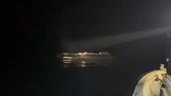 İzmir açıklarında 55 düzensiz göçmen ve 4 organizatör yakalandı