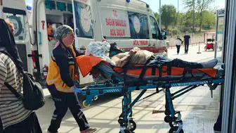 Bafra'da traktör römorku devrildi : 6 kişi yaralandı