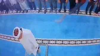 Erzurum'da camide kediyi tekmeleyen şahıs serbest bırakıldı