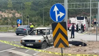 Çanakkale'de yolcu otobüsü otomobile çarptı : 2 kişi hayatını kaybetti
