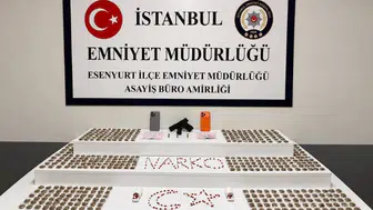 Esenyurt'ta şüpheli araçta uyuşturucu ve silah yakalandı: 2 tutuklama