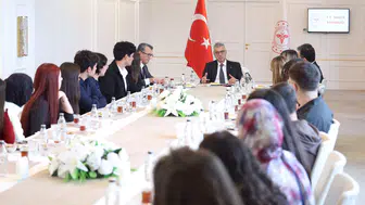Bakan Memişoğlu tıp fakültesine dereceyle giren öğrencilerle buluştu