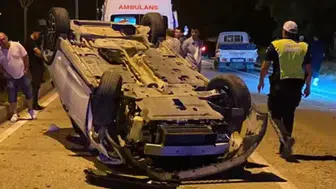 Bursa İnegöl'de kamyonet ile otomobil çarpıştı : 2 yaralı