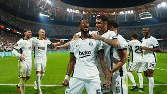 Beşiktaş, sahasında Marsilya'yı 4-1 mağlup etti