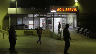 Elazığ’da yol kenarında ağır yaralı bulunan polis hayatını kaybetti