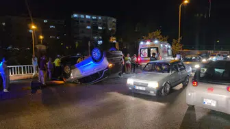 Zonguldak'ta iki araca çarpan otomobil takla attı : 1 yaralı