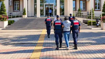 Çanakkale'de kendilerini polis olarak tanıtan dolandırıcılar 2 milyon liralık ziynet eşyası aldı