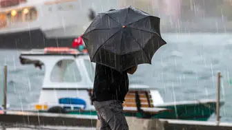 İstanbul'da beklenen yağmur başladı : Vatandaşlar hazırlıksız yakalandı