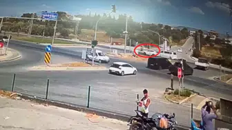 Manavgat'ta kırmızı ışık kazası ! Motosiklet otomobile çarptı : 2 yaralı
