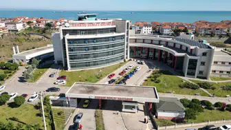 Hastalardan IBAN üzerinden para istediği iddia edildi : Doktor görevden uzaklaştırıldı