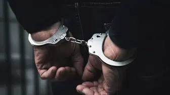 Mide ve bağırsaklarında uyuşturucu kapsülleri bulunan şüpheli tutuklandı