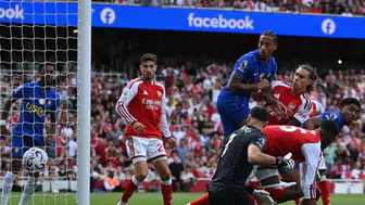 Arsenal, derbide Chelsea'yi 2-1 geçerek 3'te 3 yaptı