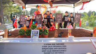 Okul saldırısında ölen Bayram Nabi Şişik, mezarı başından anıldı