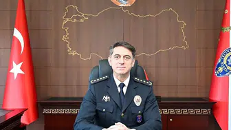 Şehit polis Mustafa Çetin'in şampiyon kızı emniyette ağırlandı