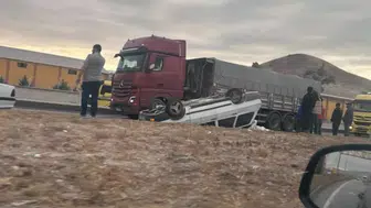 Konya'da çekici ile otomobil çarpıştı: 1 yaralı