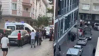 Küçükçekmece'de 2 aile arasında silahlı kavga : 1'i çocuk 2 yaralı