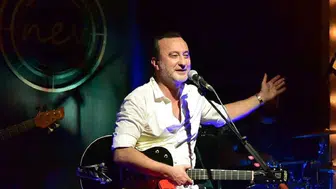 Şarkıcı Nev’den üzen haber: Karaciğer rahatsızlığı nedeniyle yoğun bakımda