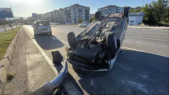 Çorum'da refüje çarpan otomobil takla attı : 1 yaralı