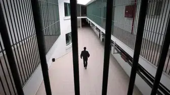 Manisa ve Mersin'de uyuşturucu operasyonları : 5 gözaltı