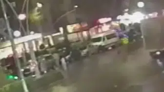 Esenler'de kayan motosiklet metrelerce sürüklendi: Kaza kamerada