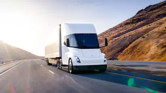 Tesla Semi, Avrupa pazarına hazırlanıyor ! 550 Km menzil ve 800 kW şarj fırsatı