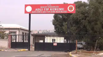Şanlıurfa’da lastiği patlayan tır başka tıra çarptı : Sürücü hayatını kaybetti